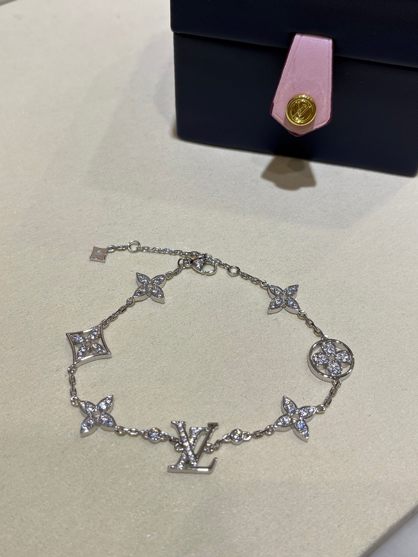 Fashion Classic Charms Bracelets