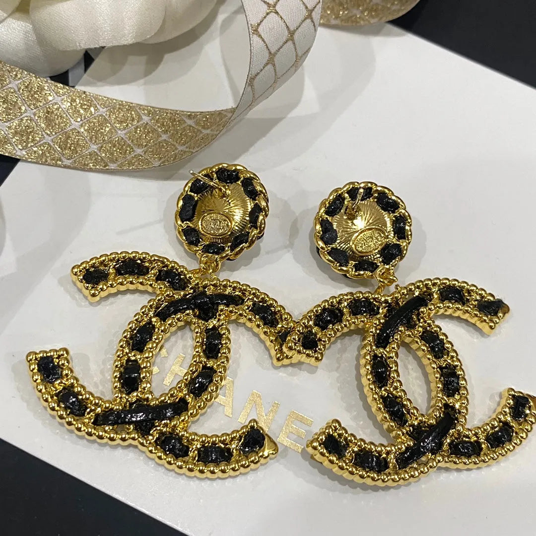 Vintage black and gold earrings