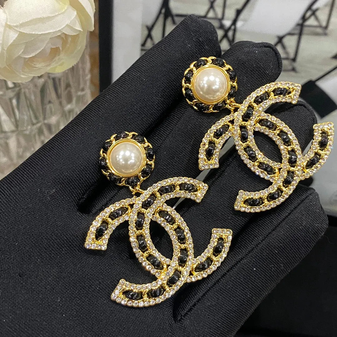 Vintage black and gold earrings