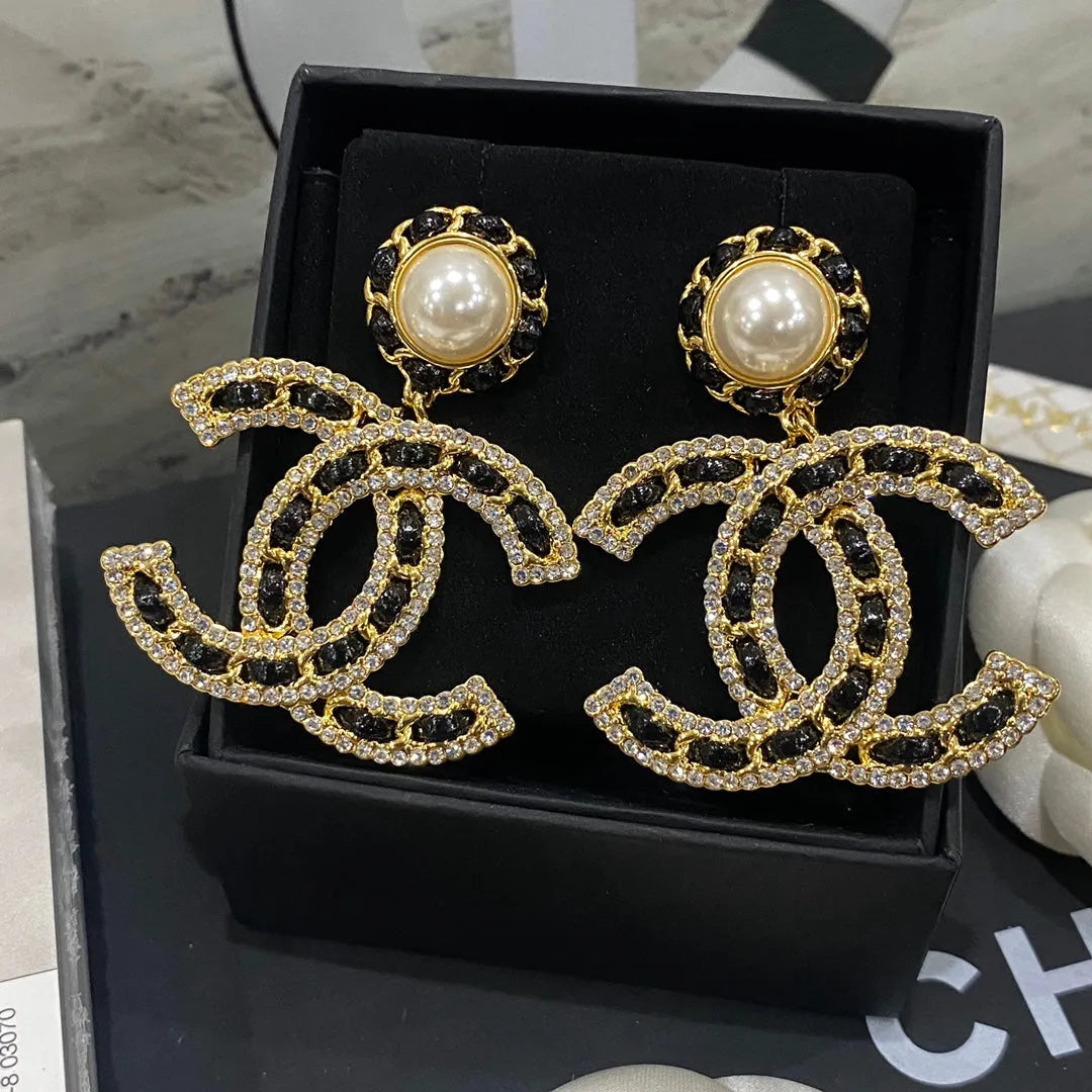Vintage black and gold earrings