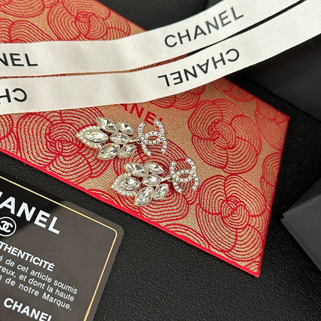 Fashionable Crystal Tassel Drop Earrings