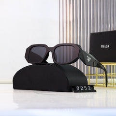 Cat-eye sunglasses
