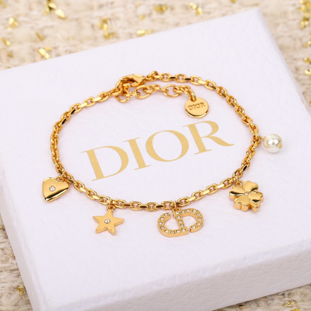 Four-Leaf Clover Lucky Bracelet