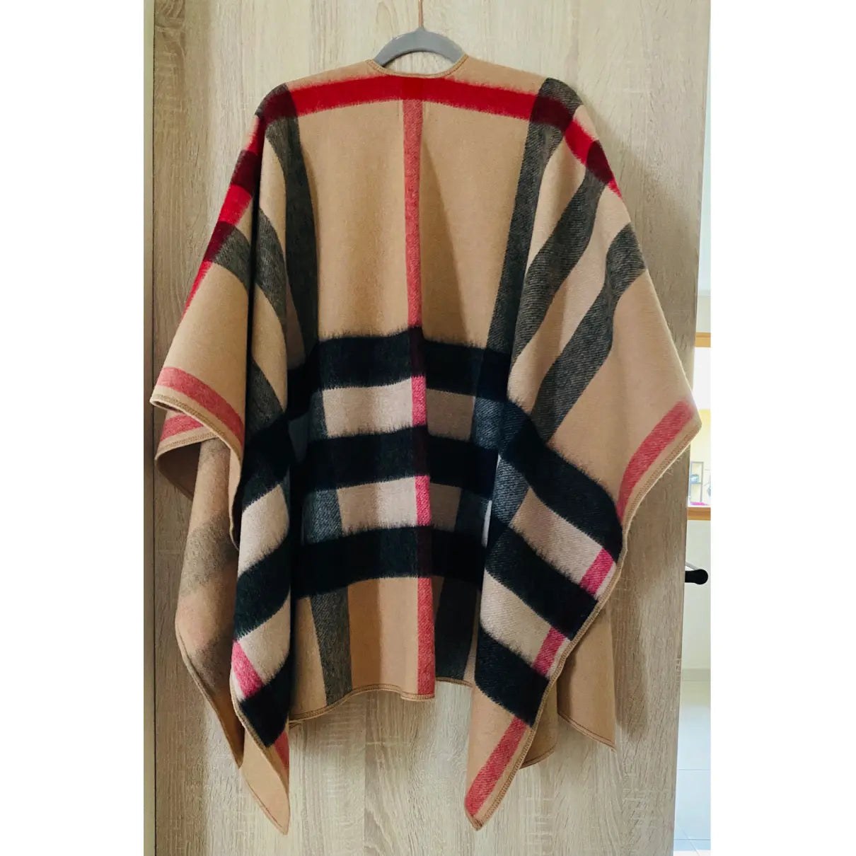 Double-sided Wool Plaid Cape