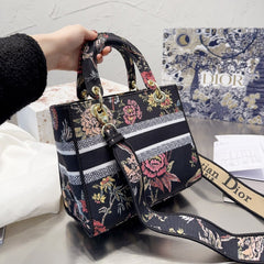 Botanique Motif Lady Bag