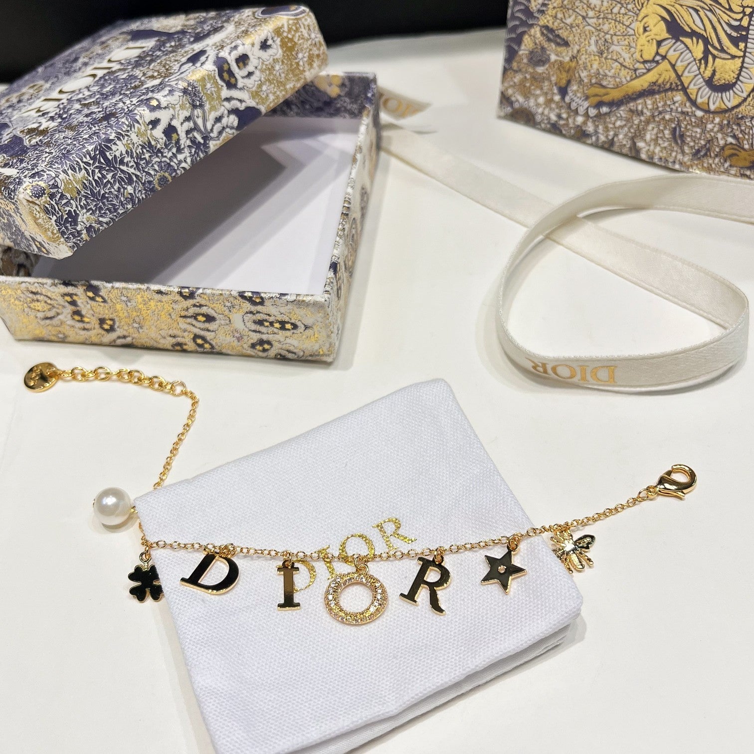 Floral Star Pearl Bracelet