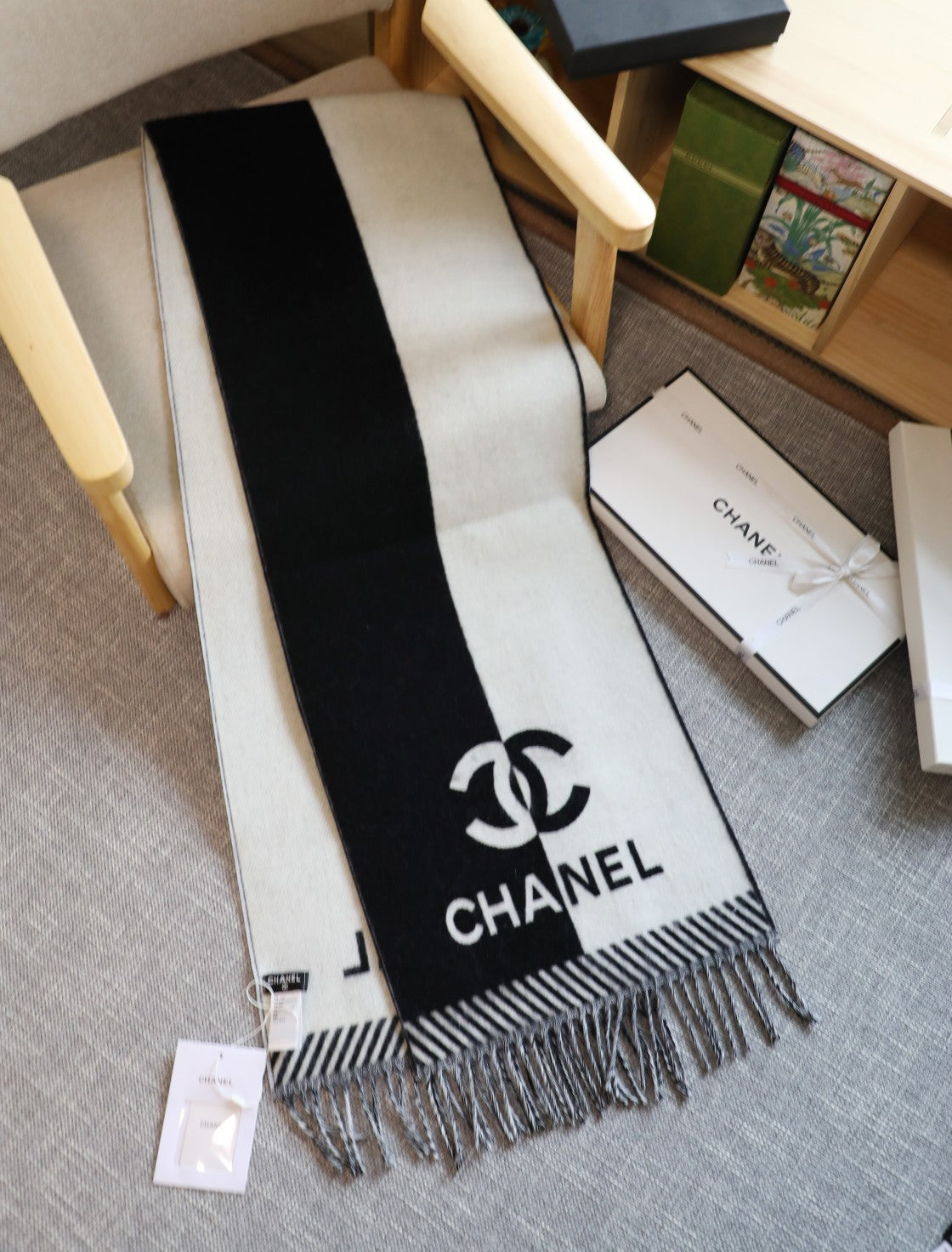 Classic colorblock scarf