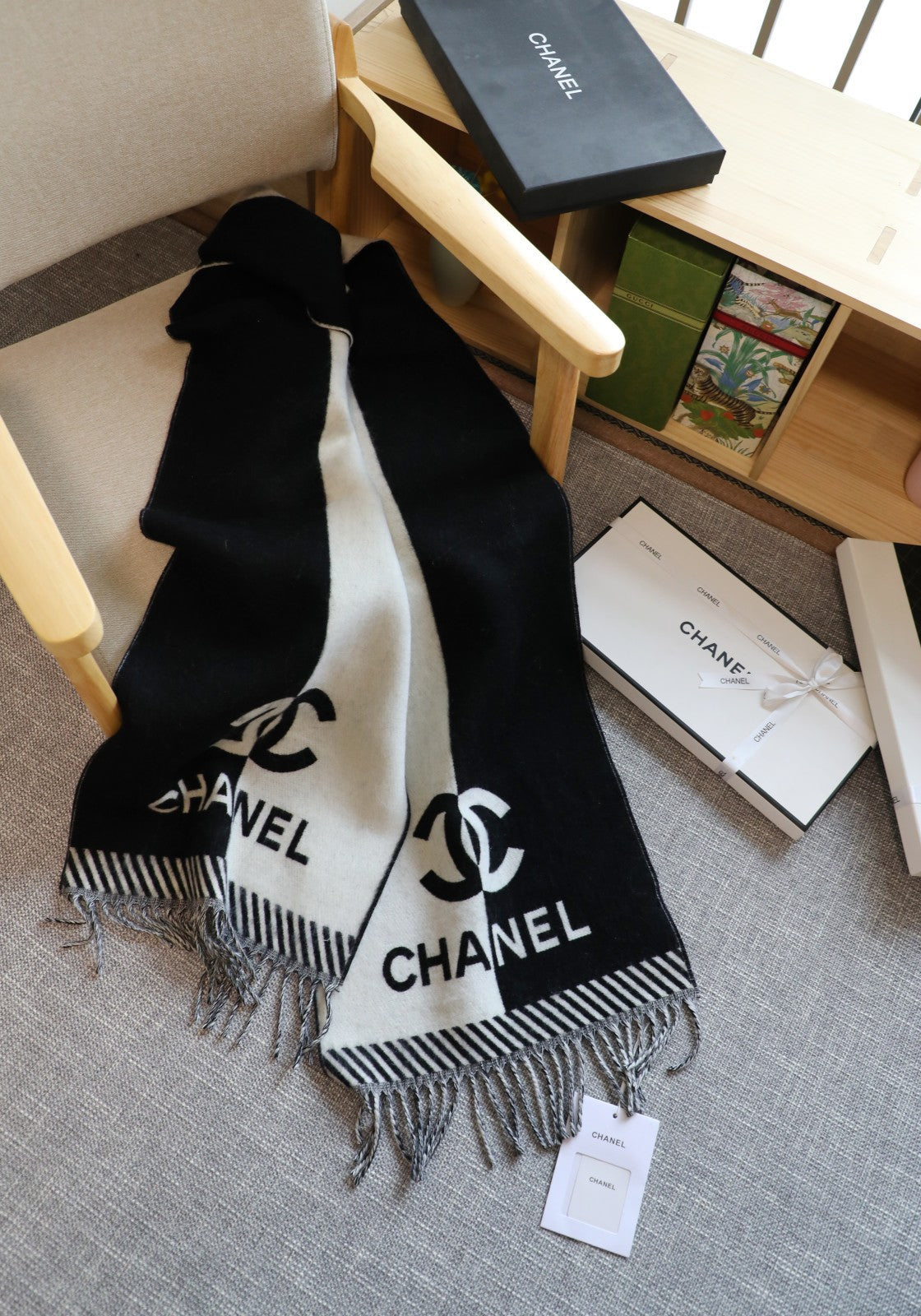 Classic colorblock scarf