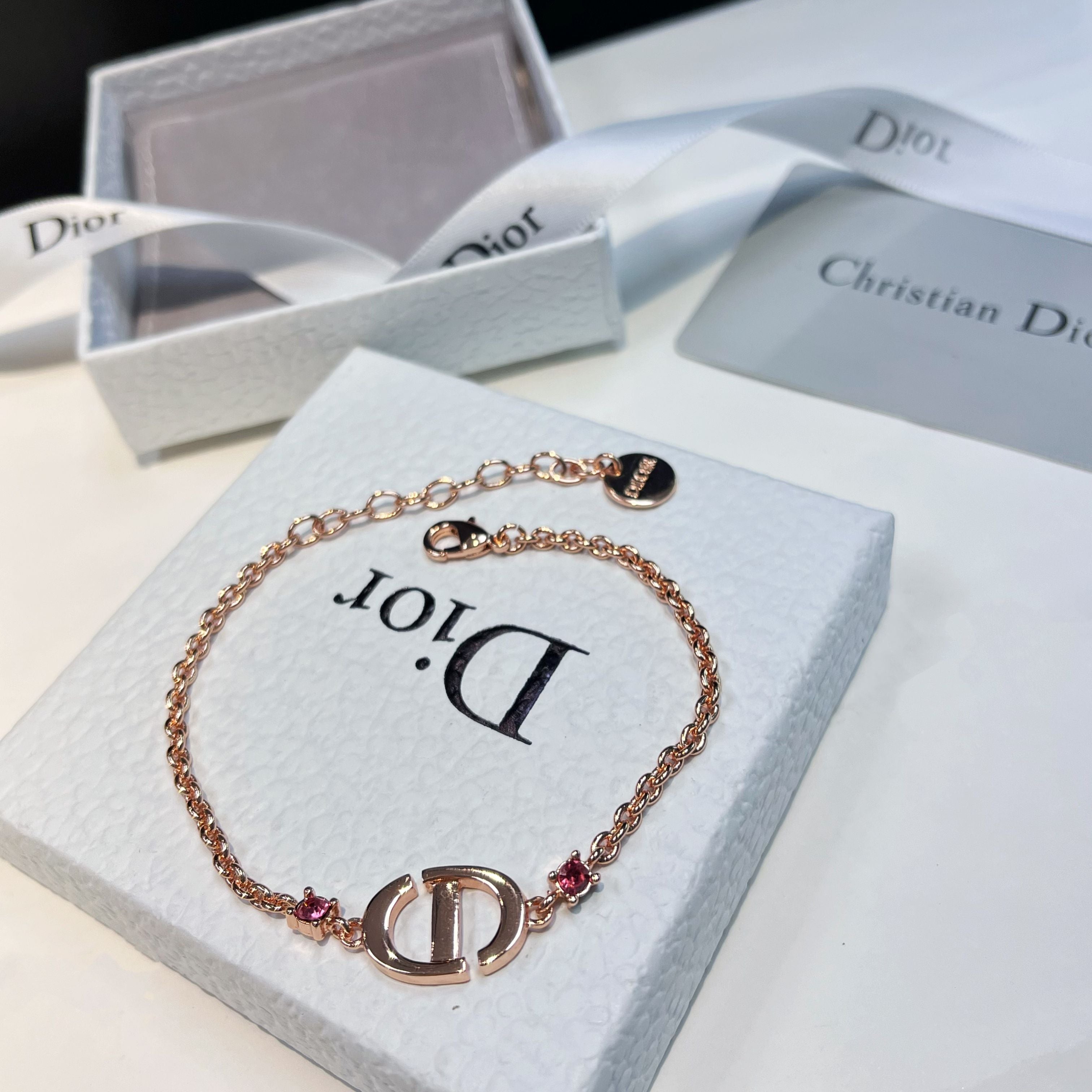 Stylish simple bracelet