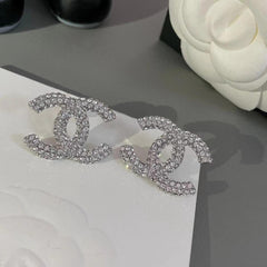 Full rhinestone stud earrings