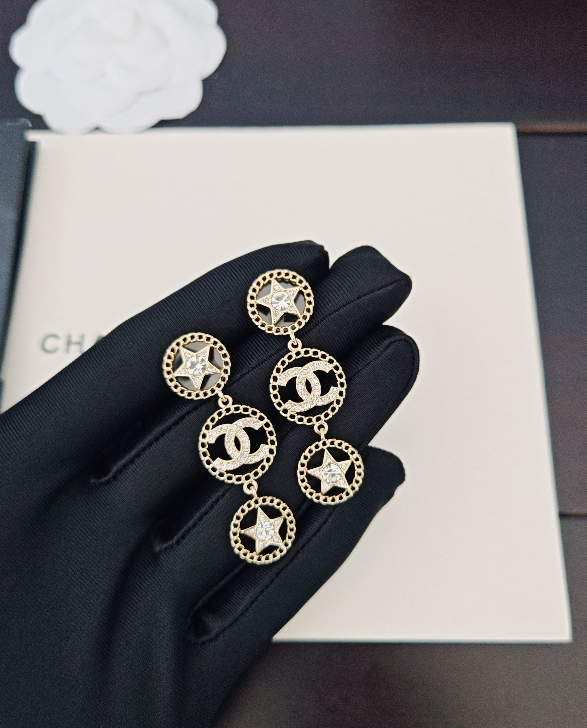 Hollow Round Five-pointed Star Earrings