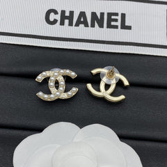 Elegant pearl stud earrings