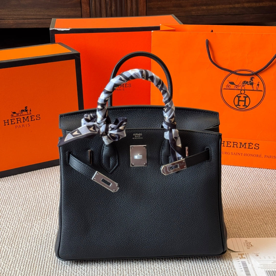 Leather fashion silver buckle handbag