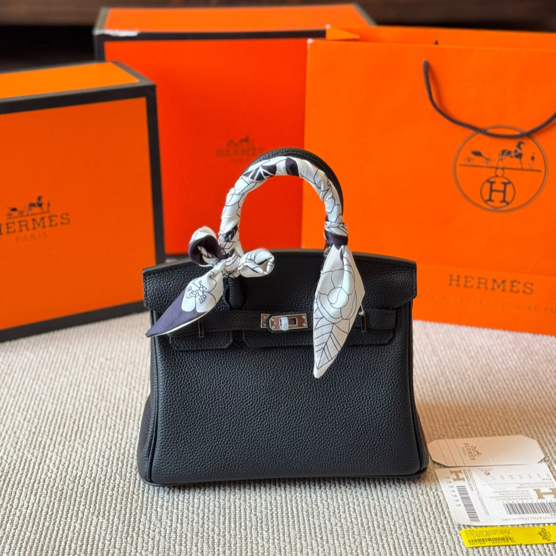 Leather fashion silver buckle handbag