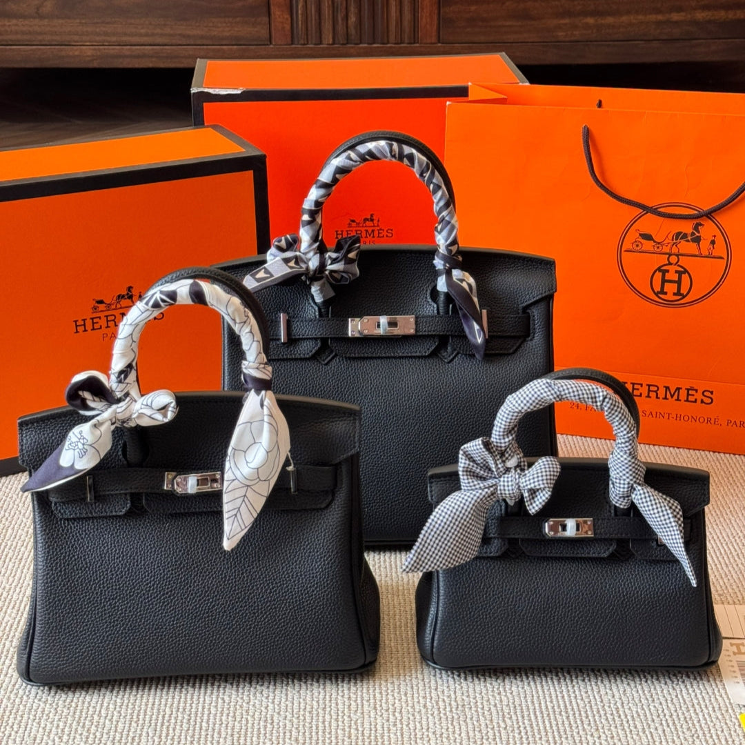 Leather fashion silver buckle handbag
