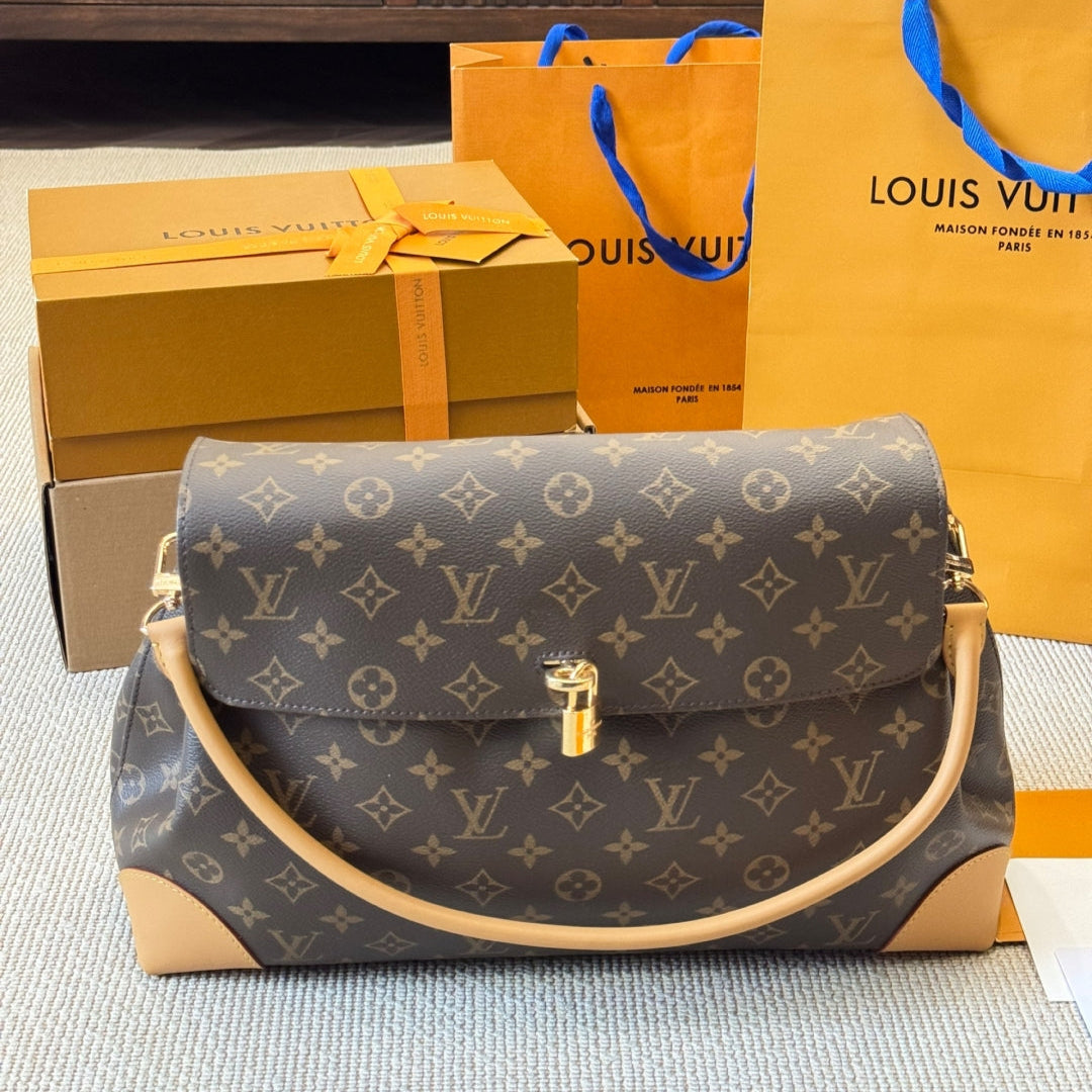 Fashion leather gold buckle shoulder bag
