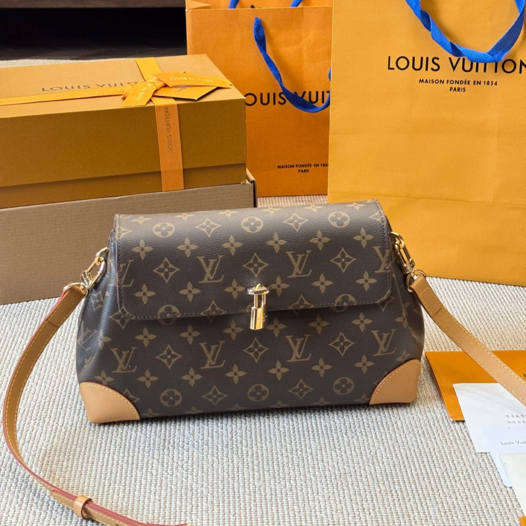 Fashion leather gold buckle shoulder bag