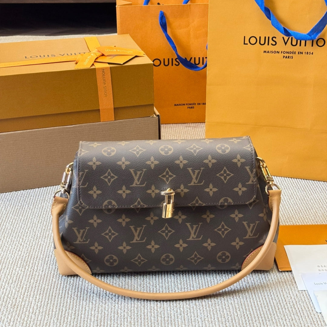 Fashion leather gold buckle shoulder bag