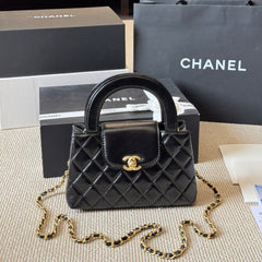 Small chain bag