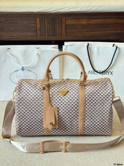 Nylon triangle pattern travel bag