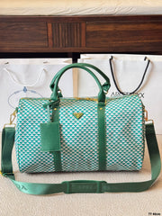 Nylon triangle pattern travel bag
