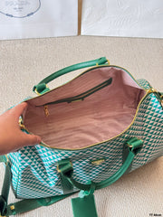 Nylon triangle pattern travel bag