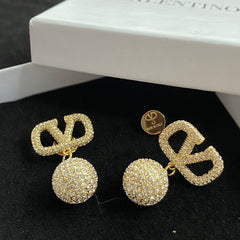 Stylish Diamond Round Pendant Earrings