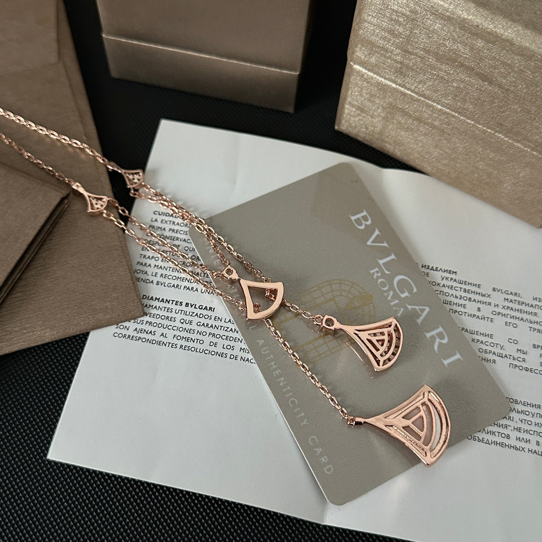 Diamond Scalloped Necklace