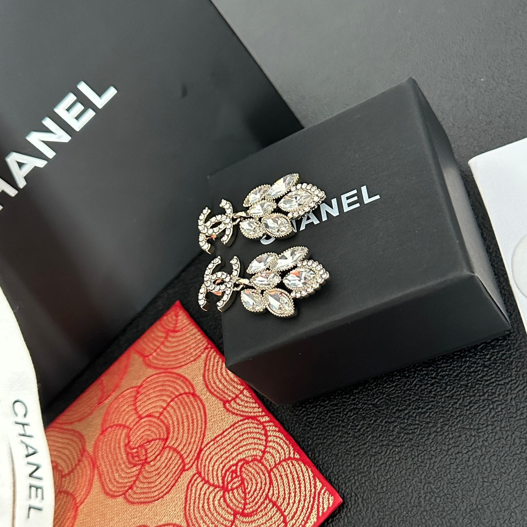 Fashionable Crystal Tassel Drop Earrings