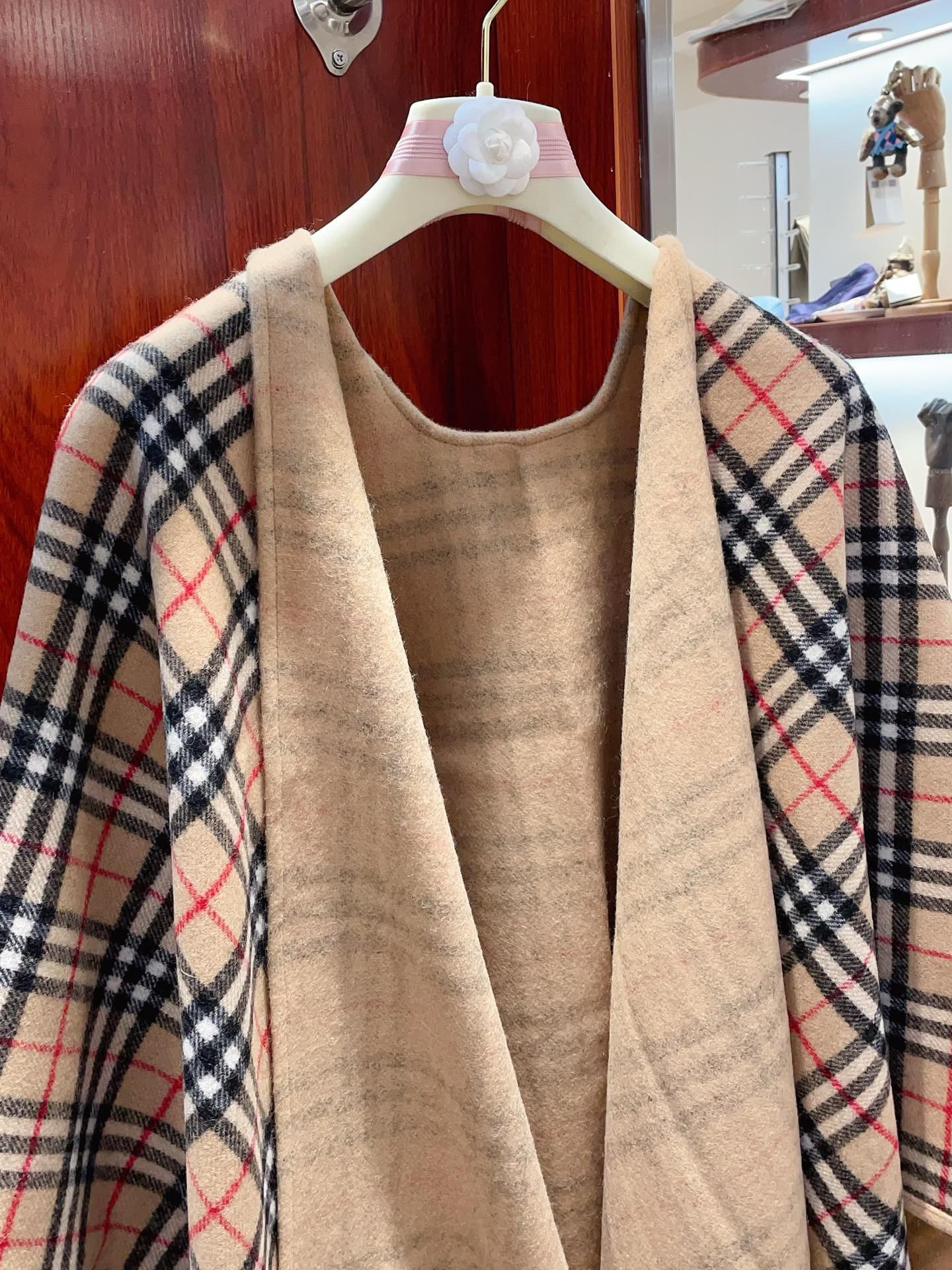 Reversible Vintage Plaid Cape