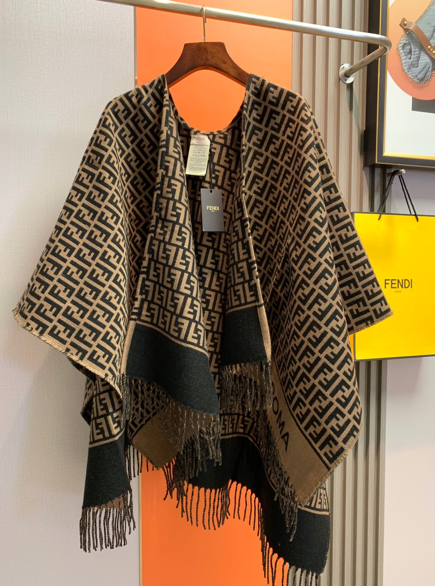 Retro Wool Jacquard Cape