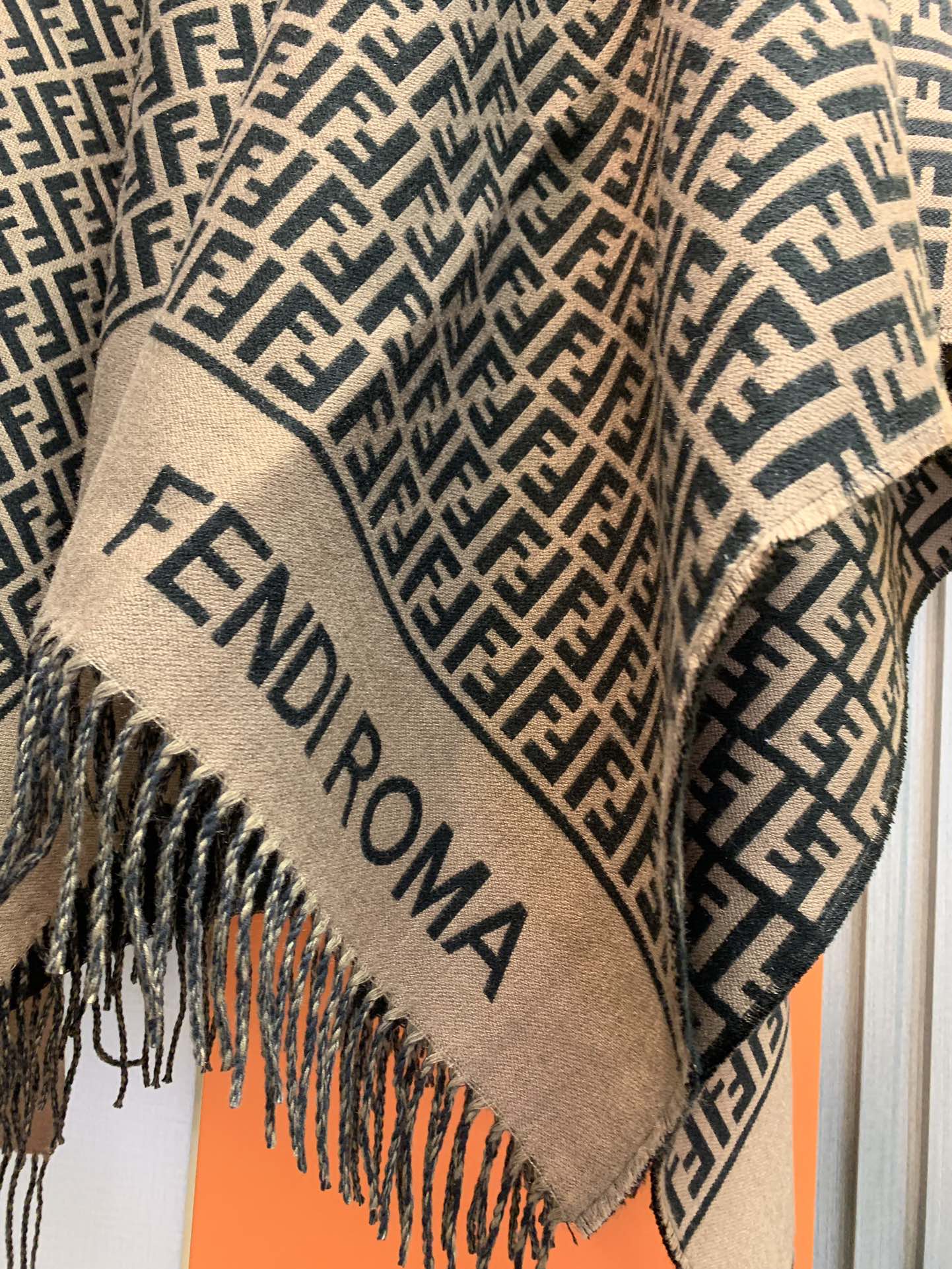 Retro Wool Jacquard Cape