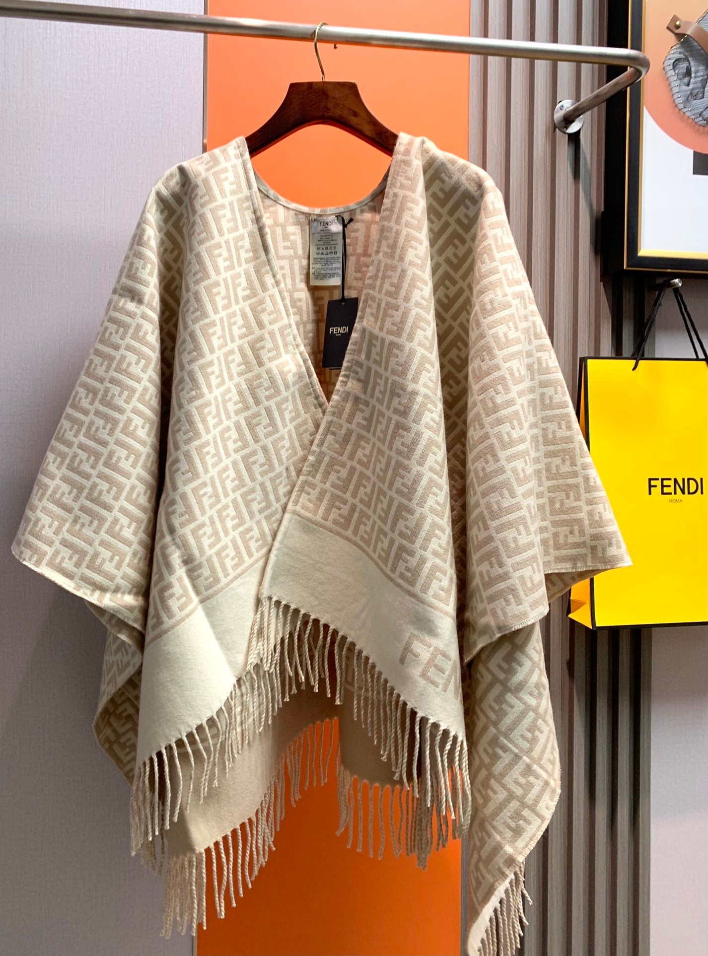 Retro Wool Jacquard Cape
