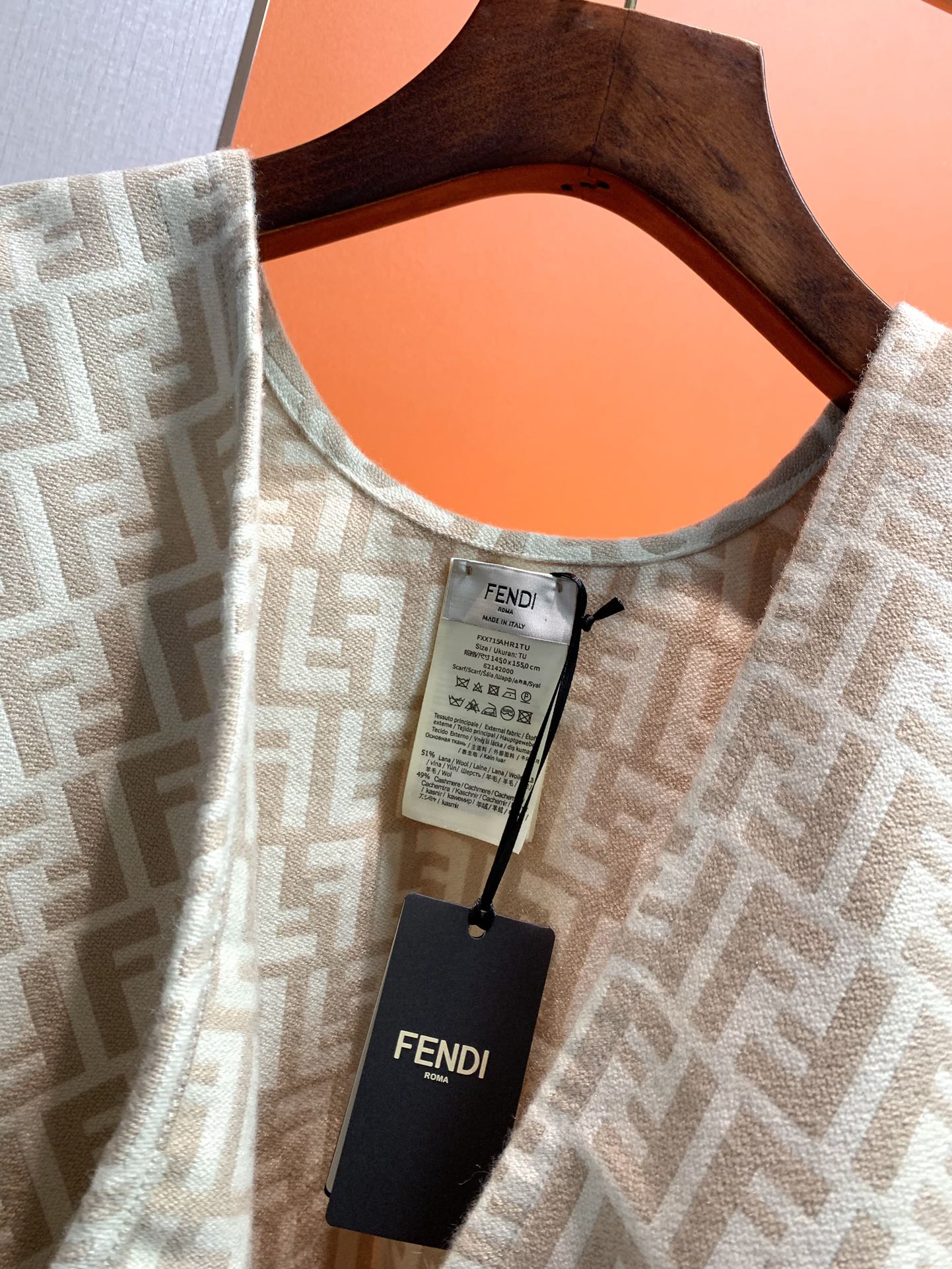 Retro Wool Jacquard Cape