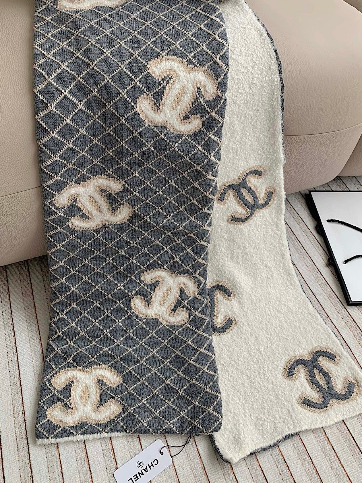 Classic Argyle double-sided scarf