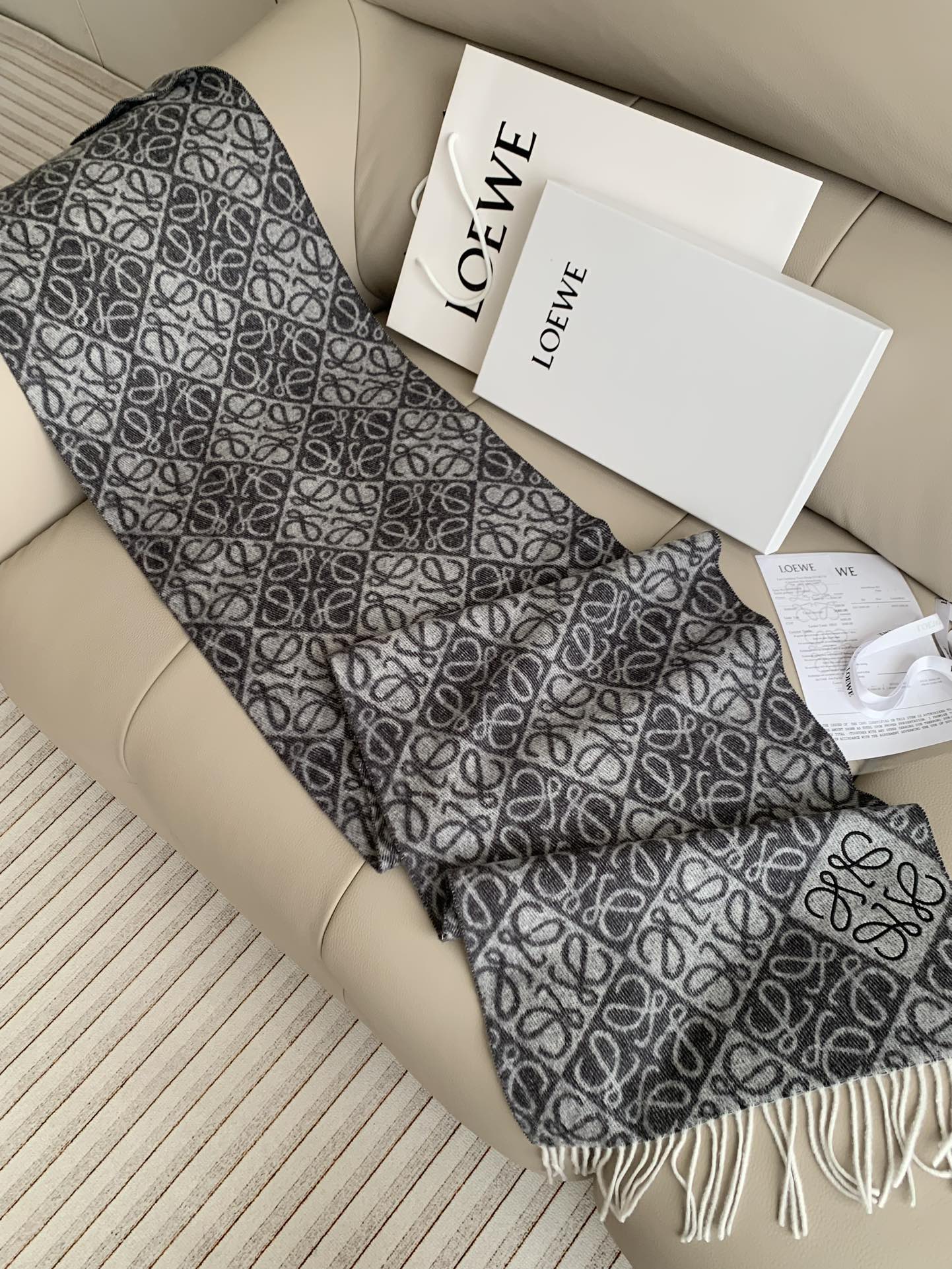 Printed tassel scarf