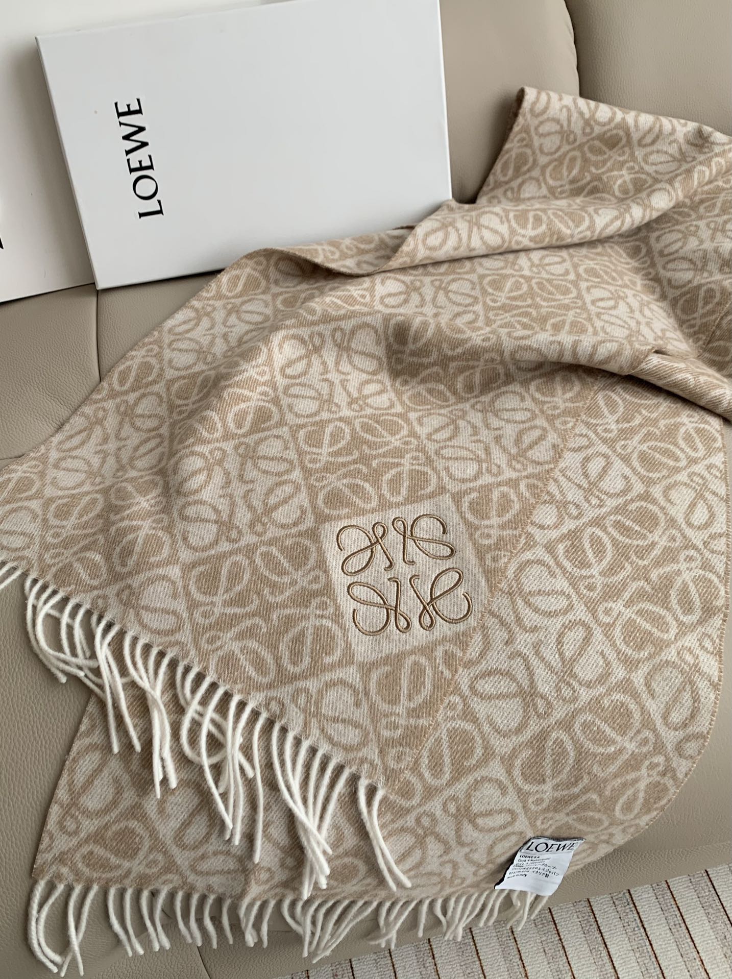 Printed tassel scarf