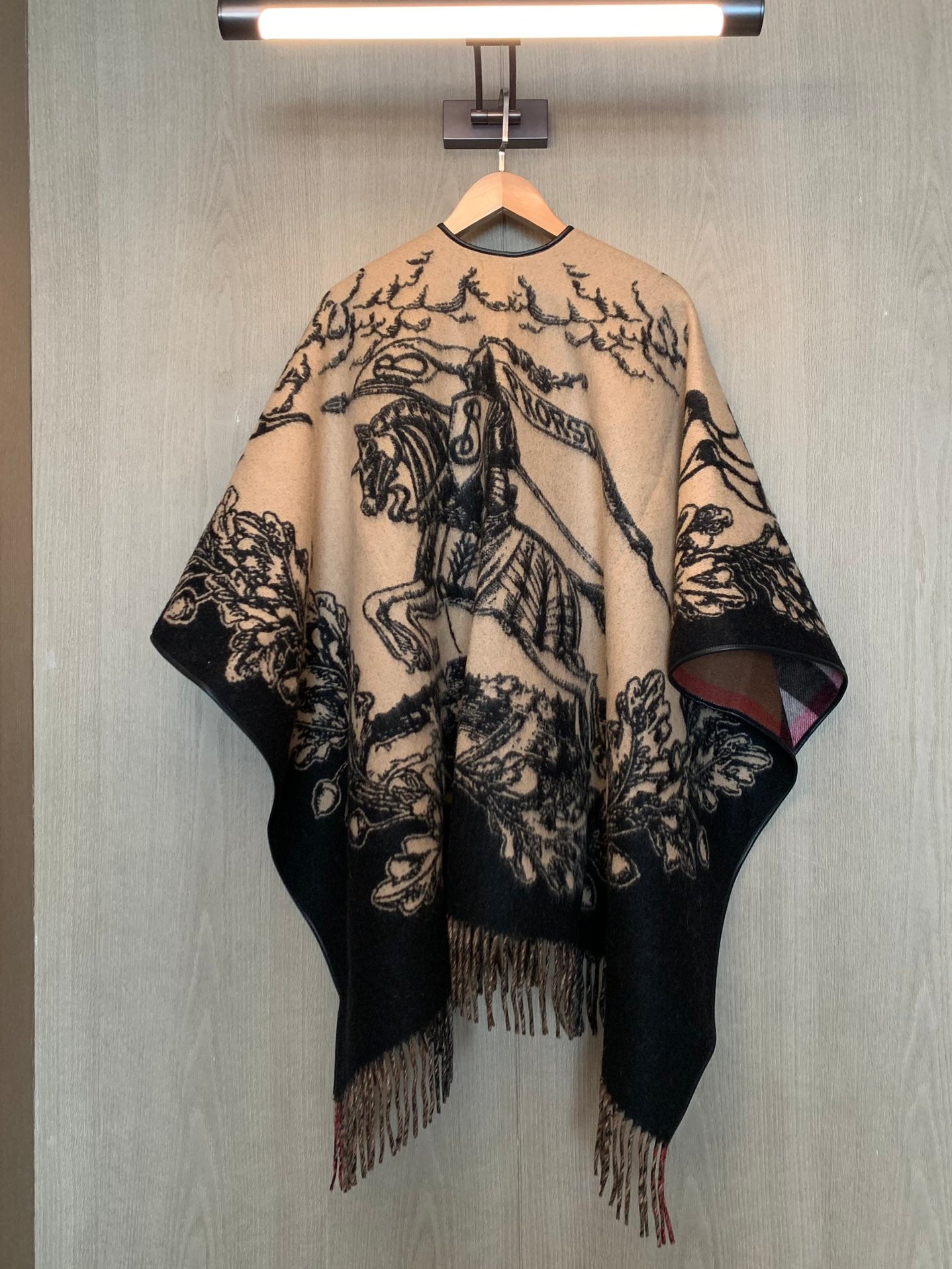 Double-sided Jacquard Cape