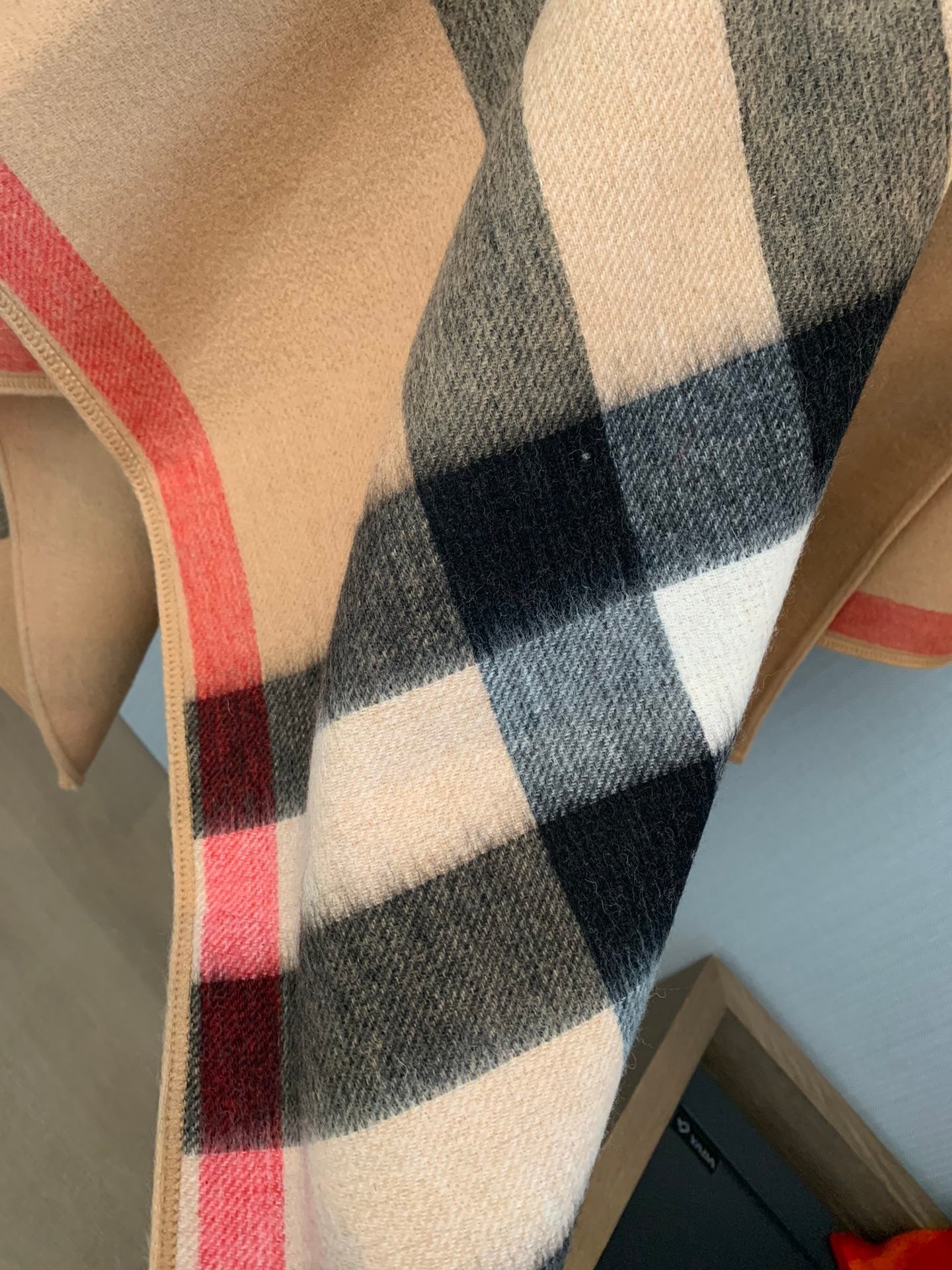 Double-sided Wool Plaid Cape