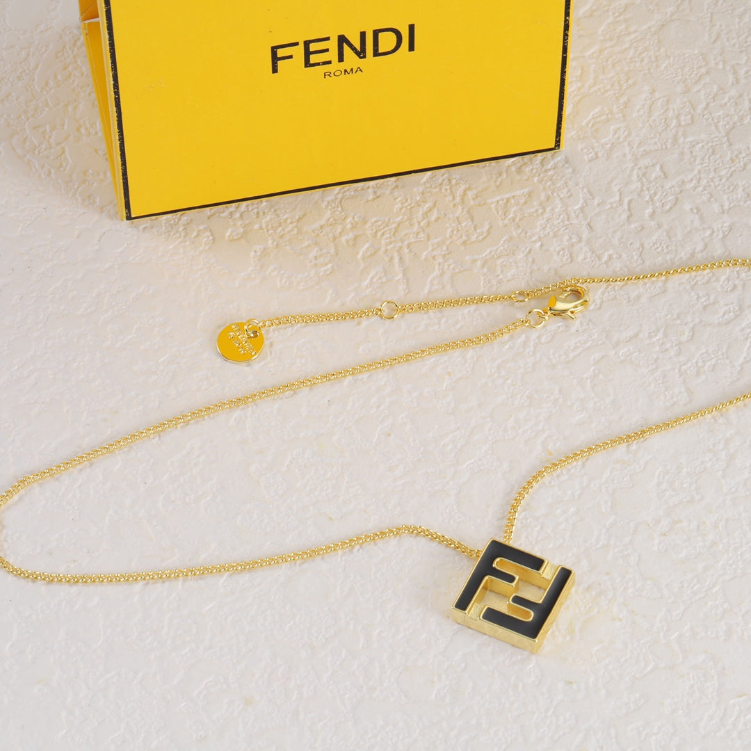 Fashionable Enamel Necklace