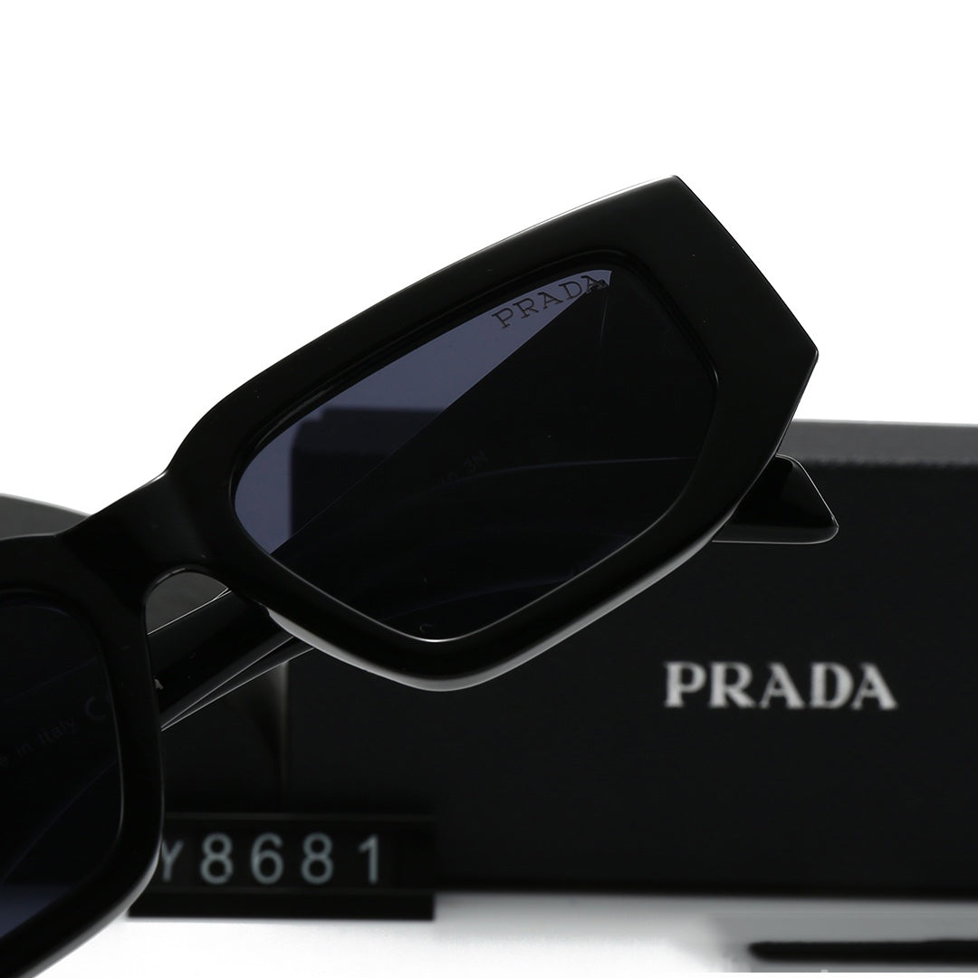 Square-frame sunglasses