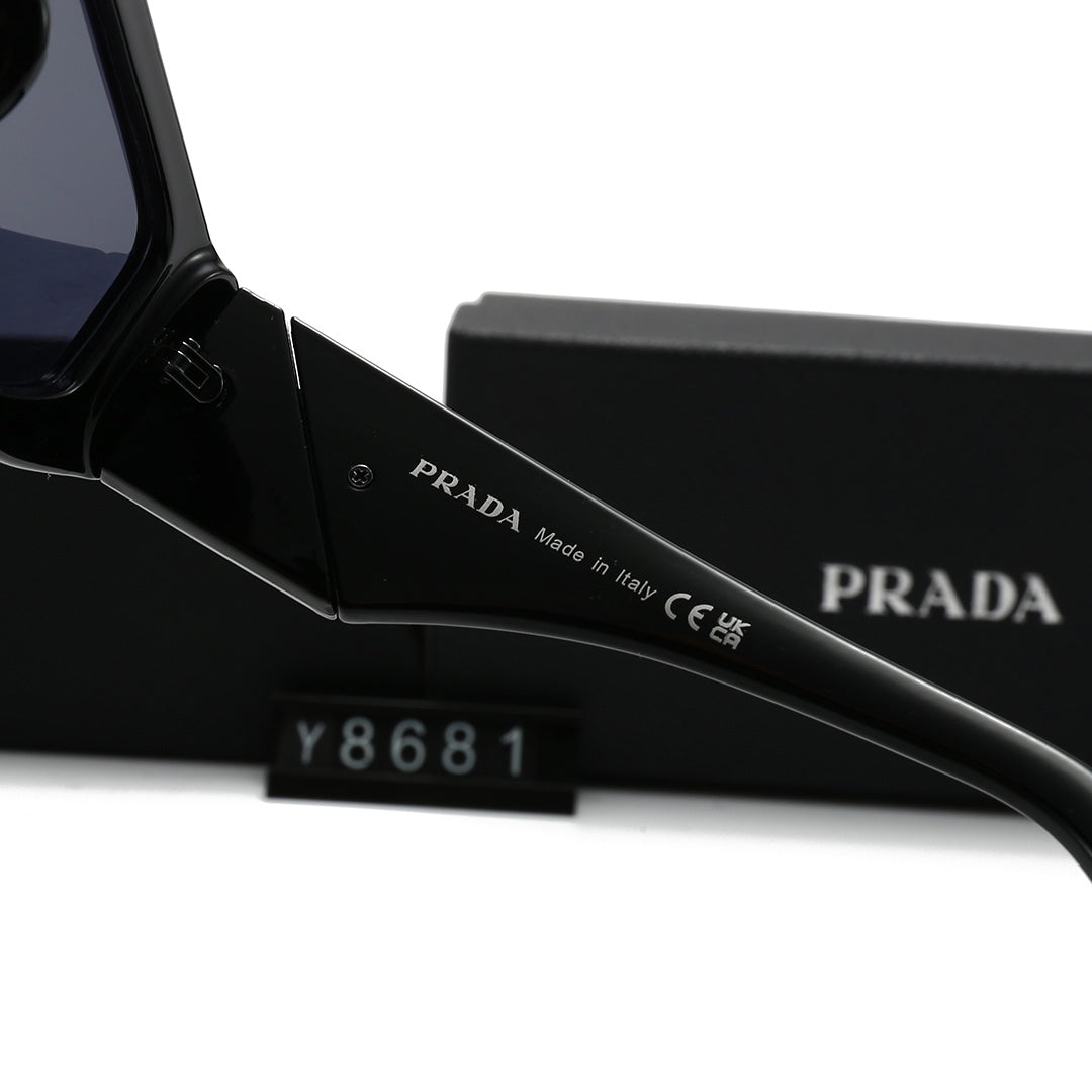 Square-frame sunglasses