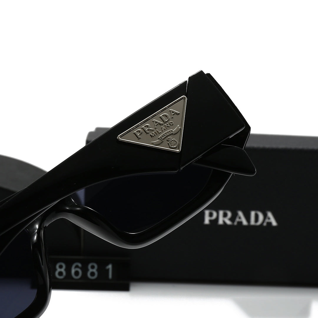 Square-frame sunglasses