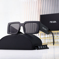 Square frame fashion sunglasses
