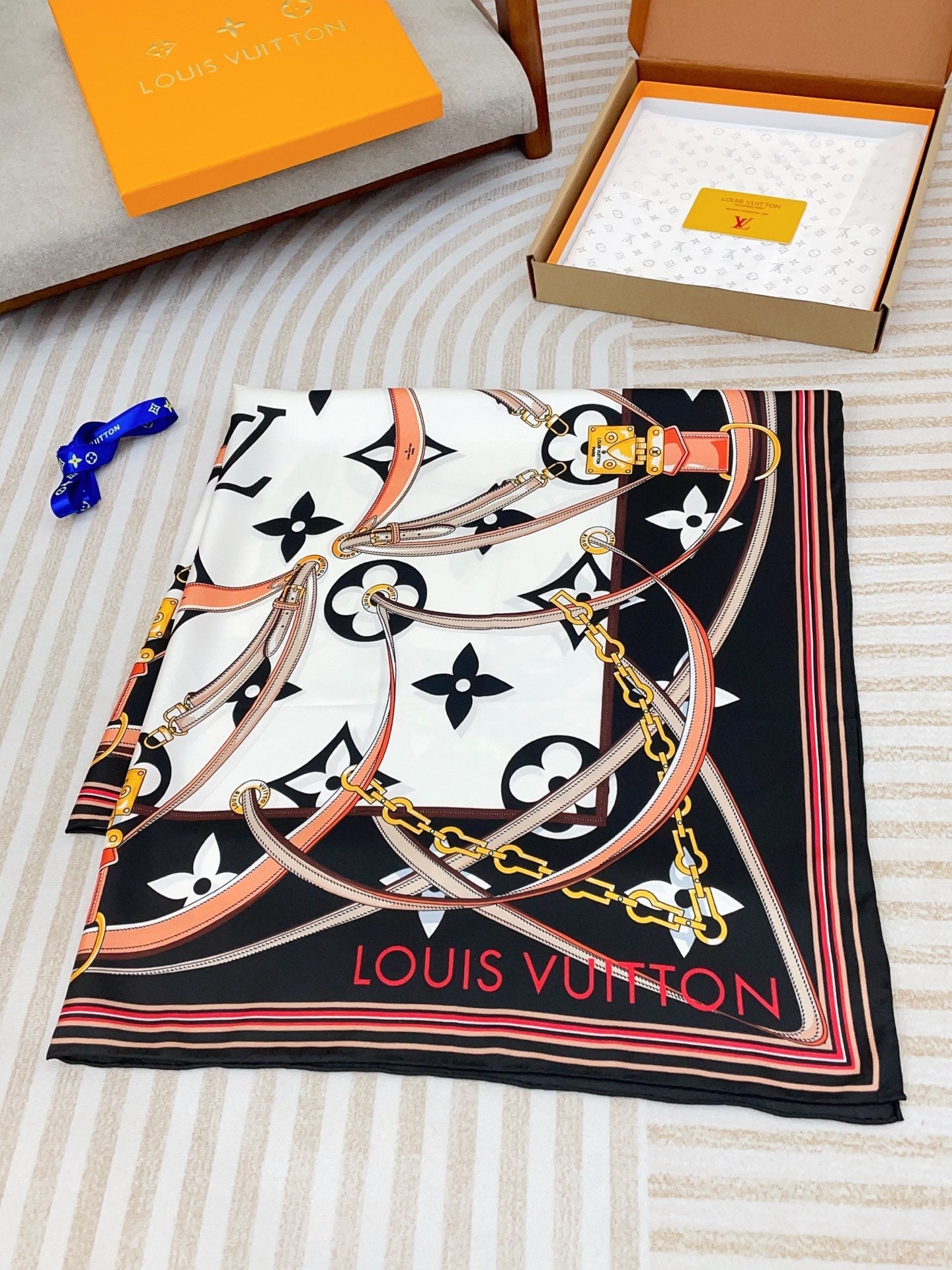Modern Stylish Printed Square Silk Scarf