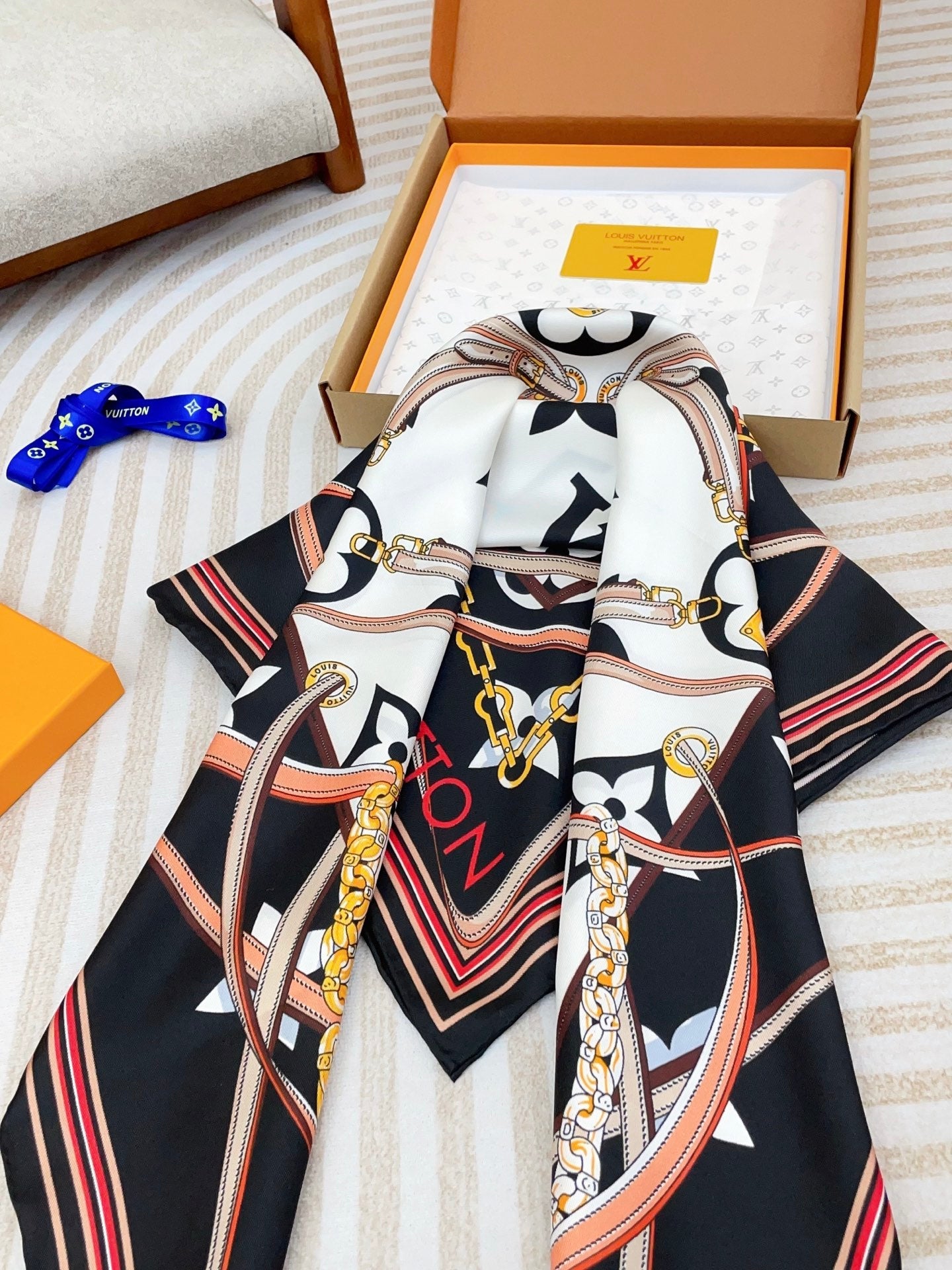Modern Stylish Printed Square Silk Scarf