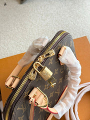 Printed Letter Shell Bag