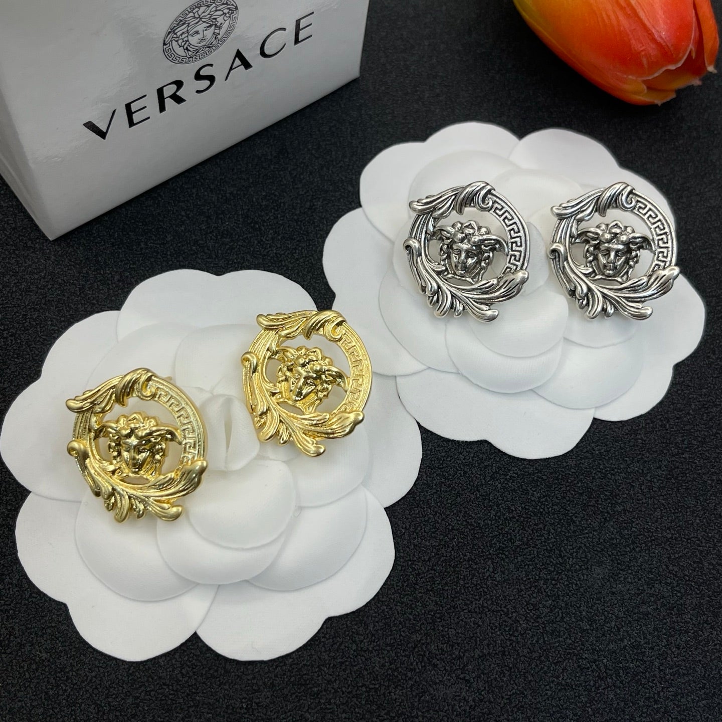 Fashionable Avatar Leaf Earrings