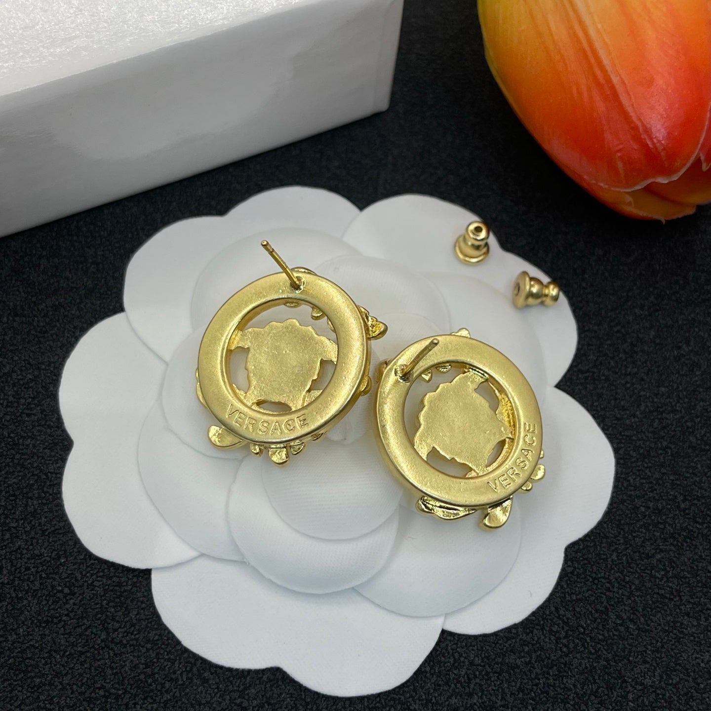 Fashionable Avatar Leaf Earrings