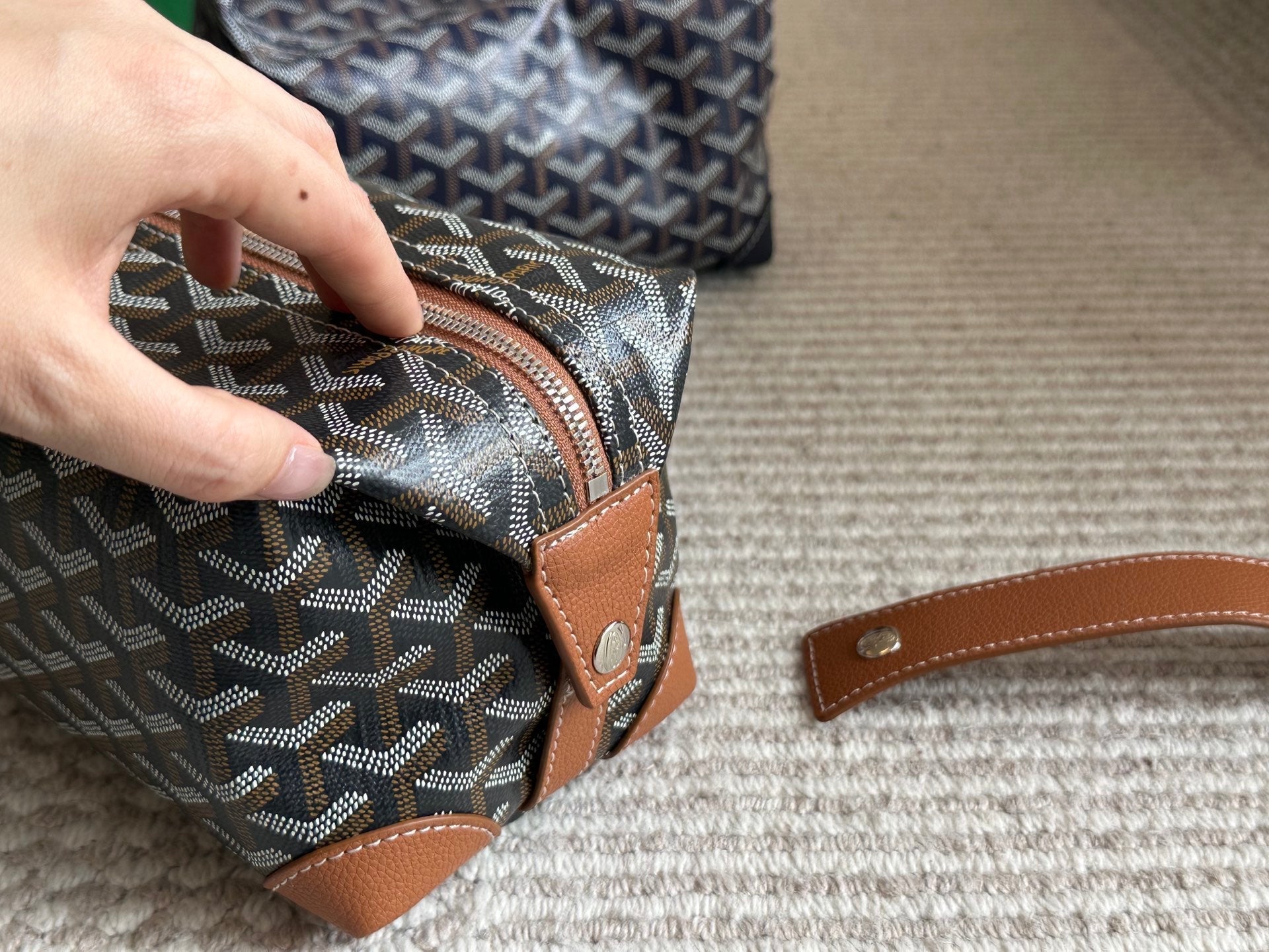 Vintage leather box bag